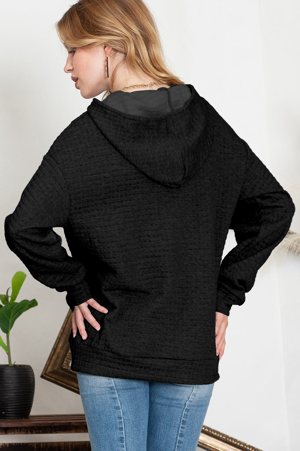 Black Lattice Textured Kangaroo Pocket Drawstring Hoodie